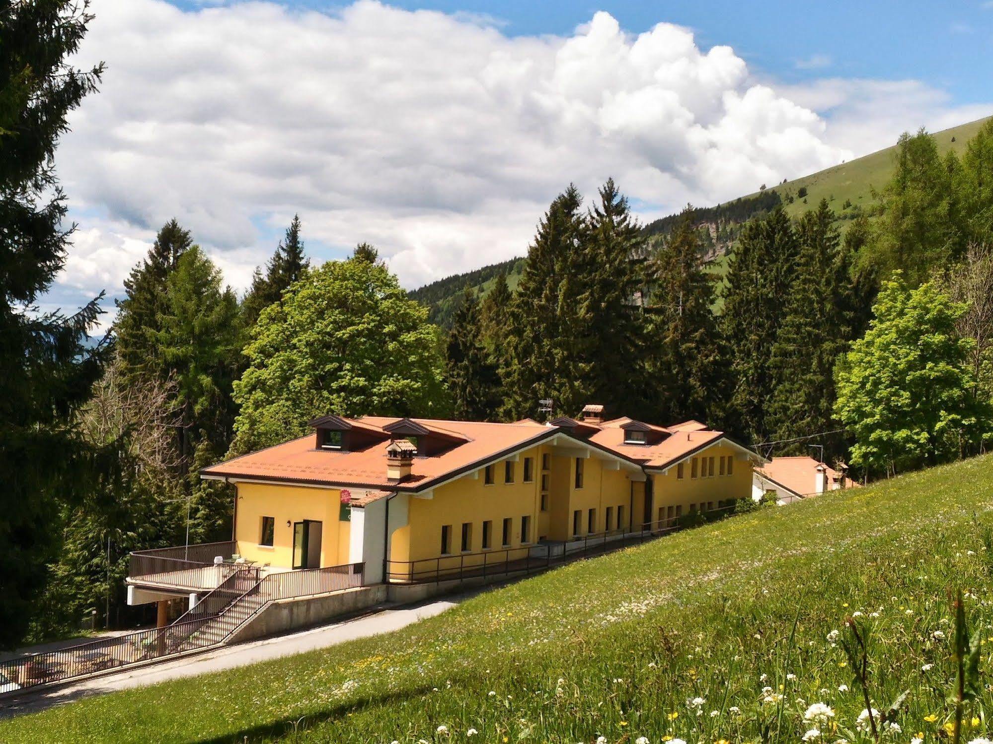 Residence Miravalle & Stella Alpina Valdobbiadene Exteriör bild